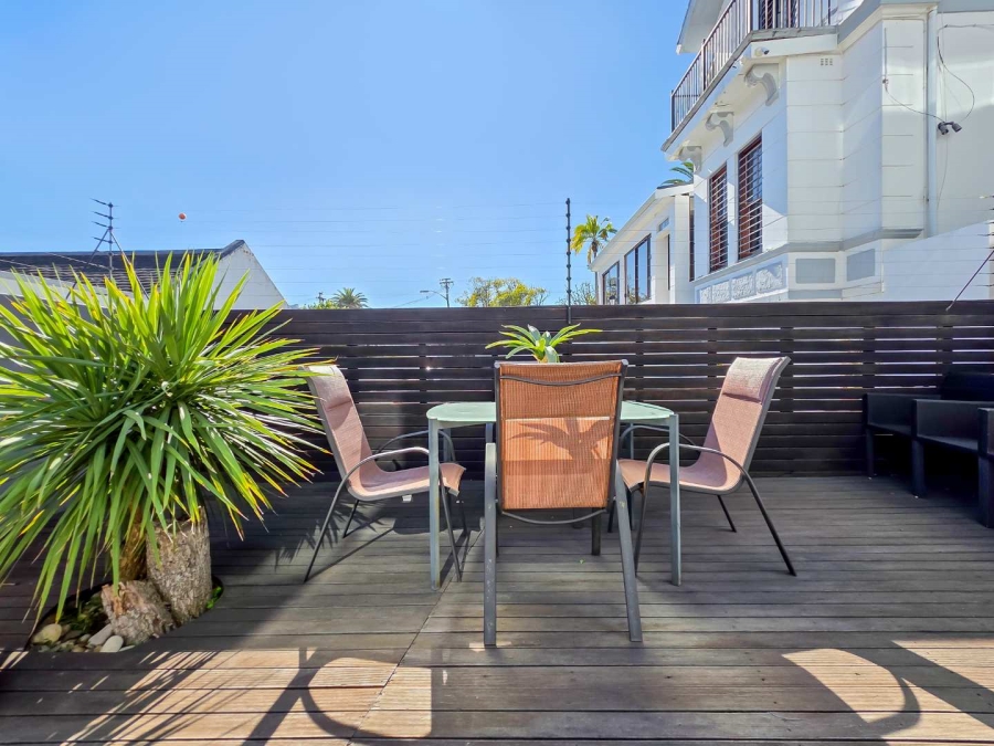 2 Bedroom Property for Sale in Sea Point Western Cape